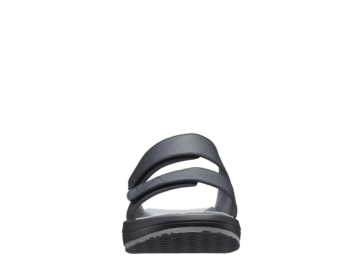 Max III Black
